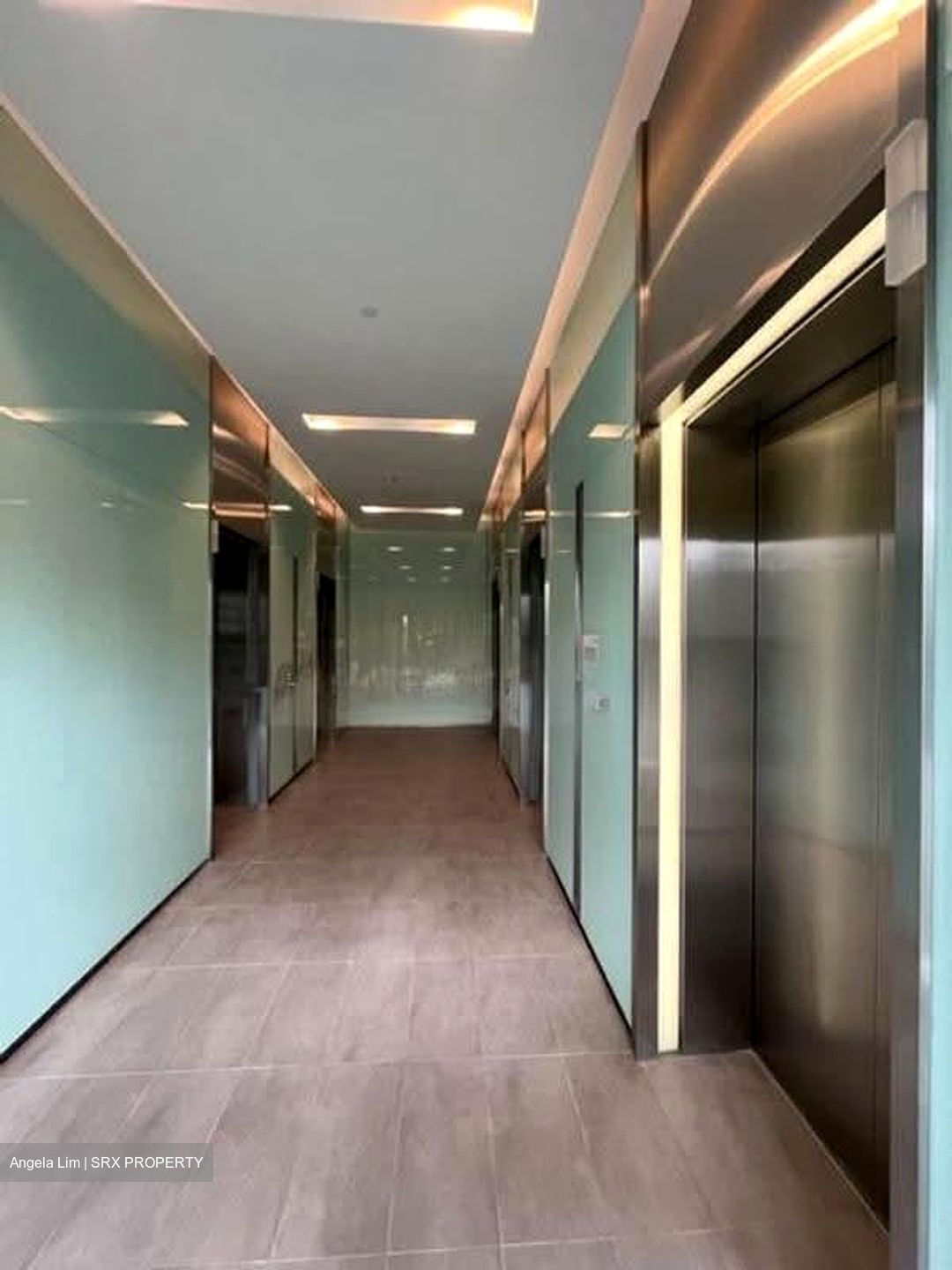 Arc 380 (D8), Office #612396381